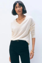Load image into Gallery viewer, White & Warren Cashmere V Neck Sweater