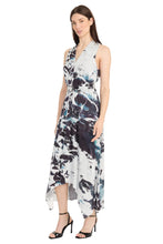 Load image into Gallery viewer, Maggy London Handkerchief Hem Printed Dress