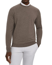 Load image into Gallery viewer, Holderness & Bourne The Kennedy Pullover