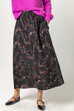 Load image into Gallery viewer, Lilla P Printed Woven Pleated Hem Skirt