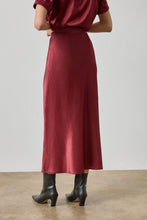 Load image into Gallery viewer, Lilla P Slub Woven Bias Skirt