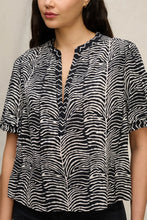 Load image into Gallery viewer, Velvet Autumn Fern Print Freeda Top