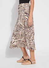 Load image into Gallery viewer, Lysse The Packable Pleated Printed Skirt