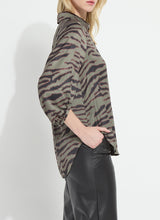 Load image into Gallery viewer, Lysse Victorian Flowy Balloon Sleeve Shirt
