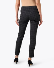 Load image into Gallery viewer, Elliott Lauren Logomania Pull On Ankle Pant