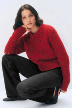 Load image into Gallery viewer, White &amp; Warren Cashmere Blend Crewneck Sweater
