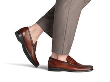 Load image into Gallery viewer, Magnanni Gentry Penny Loafer
