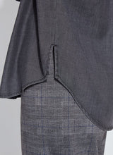 Load image into Gallery viewer, Lysse Lunette St Chambray Shirt
