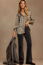 Load image into Gallery viewer, Nic + Zoe Gilded Flakes Shirt
