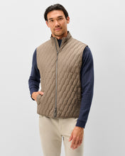 Load image into Gallery viewer, Johnnie-O Belfry Sonic Quilted Vest
