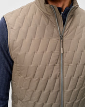 Load image into Gallery viewer, Johnnie-O Belfry Sonic Quilted Vest
