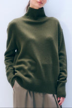 Load image into Gallery viewer, White &amp; Warren Oversized Standneck Sweater
