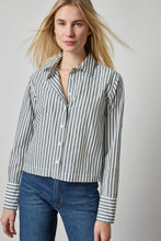 Load image into Gallery viewer, Lilla P Straight Fit Short Button Down
