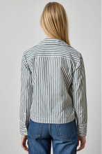 Load image into Gallery viewer, Lilla P Straight Fit Short Button Down
