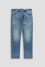 Load image into Gallery viewer, AG Everett Slim Straight Jean
