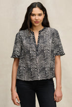 Load image into Gallery viewer, Velvet Autumn Fern Print Freeda Top
