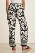 Load image into Gallery viewer, Velvet Claudia Fiji Print Pant
