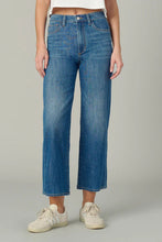 Load image into Gallery viewer, Joe`s Jeans The Blake Cropped Wide Leg
