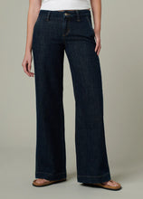 Load image into Gallery viewer, Joe`s Jeans The Lou Lou Low Rise Trouser
