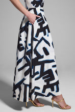 Load image into Gallery viewer, Nic + Zoe Iconic Letterpress Skirt
