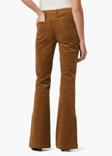 Load image into Gallery viewer, Joe`s Jeans The Frankie Bootcut Wide Hem with Slit
