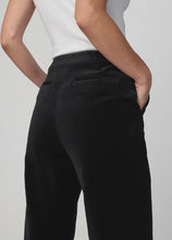 Load image into Gallery viewer, Joe`s Jeans The Velveteen Slim Clean Pant
