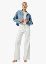 Load image into Gallery viewer, Joe`s Jeans The Lou Lou Low Rise Wide Leg
