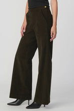 Load image into Gallery viewer, Joe`s Jeans The Corduroy Side Zip Wide Leg
