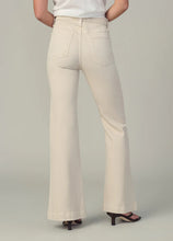 Load image into Gallery viewer, Joe`s Jeans The Molly Trouser Petite
