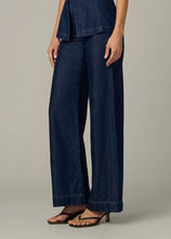 Load image into Gallery viewer, Joe`s Jeans The Clean Denim Trouser
