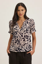 Load image into Gallery viewer, Velvet Leslie Printed Cotton Viscose Top
