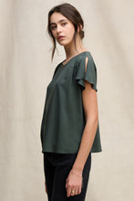 Load image into Gallery viewer, Velvet Rayon Challis Marcel Top
