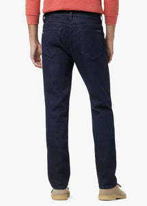 Joe`s Jeans The Brixton Straight & Narrow Jean