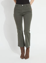 Load image into Gallery viewer, Lysse Ankle Estelle Everyday Flare Denim
