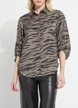 Load image into Gallery viewer, Lysse Victorian Flowy Balloon Sleeve Shirt
