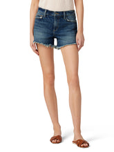 Load image into Gallery viewer, Joe`s Jeans The Ozzie Short W Fray Hem
